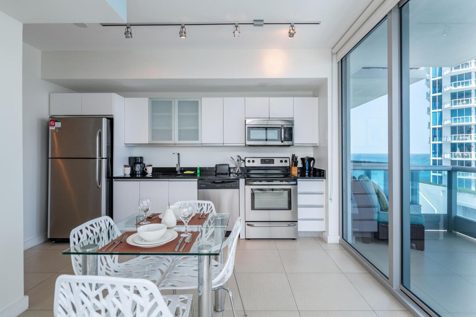 Bluebird Suites Monte Carlo Майами-Бич Номер фото